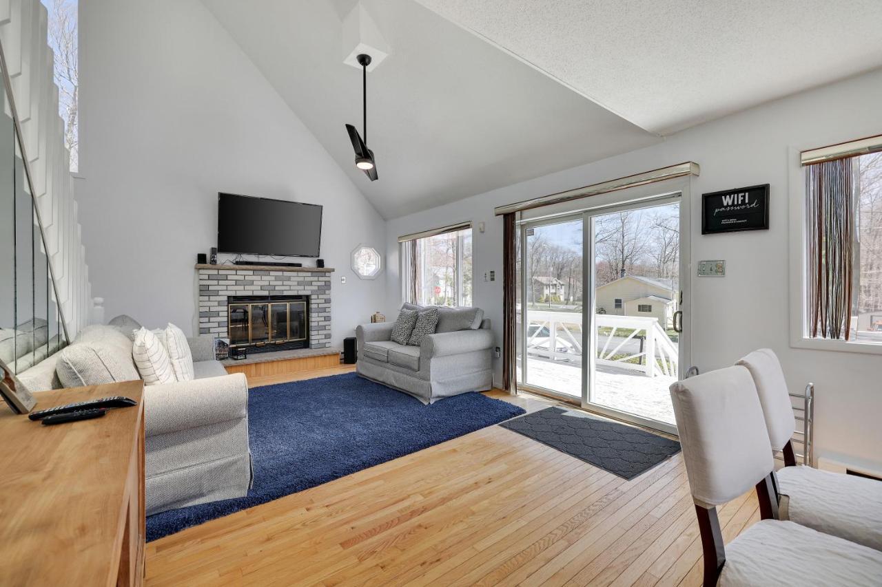 Cozy Poconos Mountain House With 3 Bedrooms